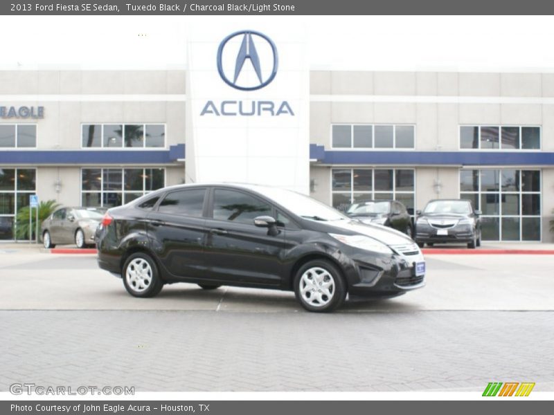 Tuxedo Black / Charcoal Black/Light Stone 2013 Ford Fiesta SE Sedan