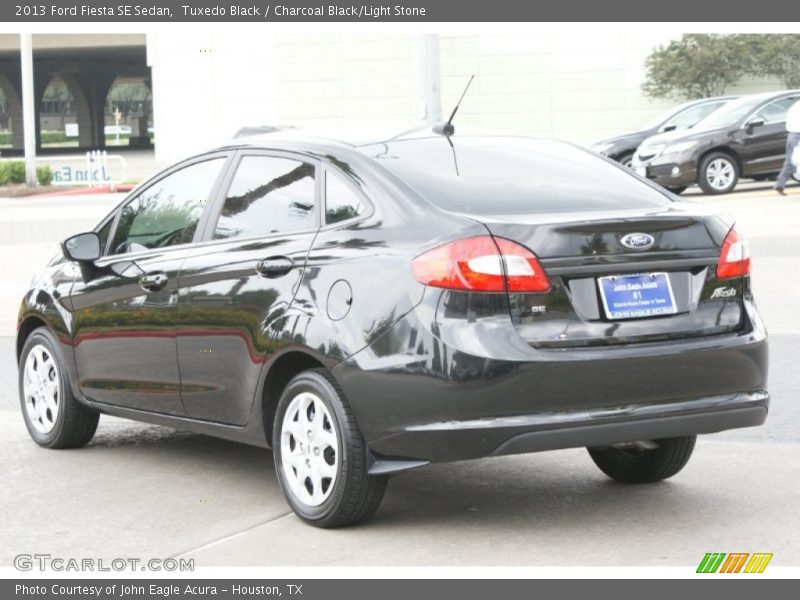 Tuxedo Black / Charcoal Black/Light Stone 2013 Ford Fiesta SE Sedan