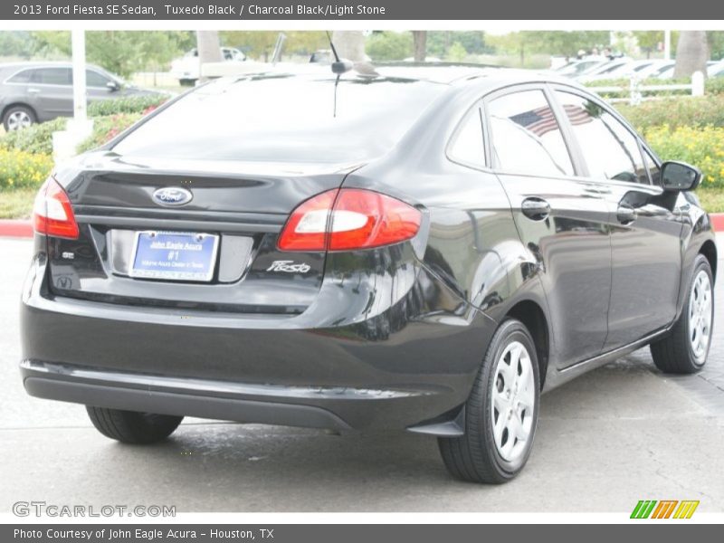 Tuxedo Black / Charcoal Black/Light Stone 2013 Ford Fiesta SE Sedan