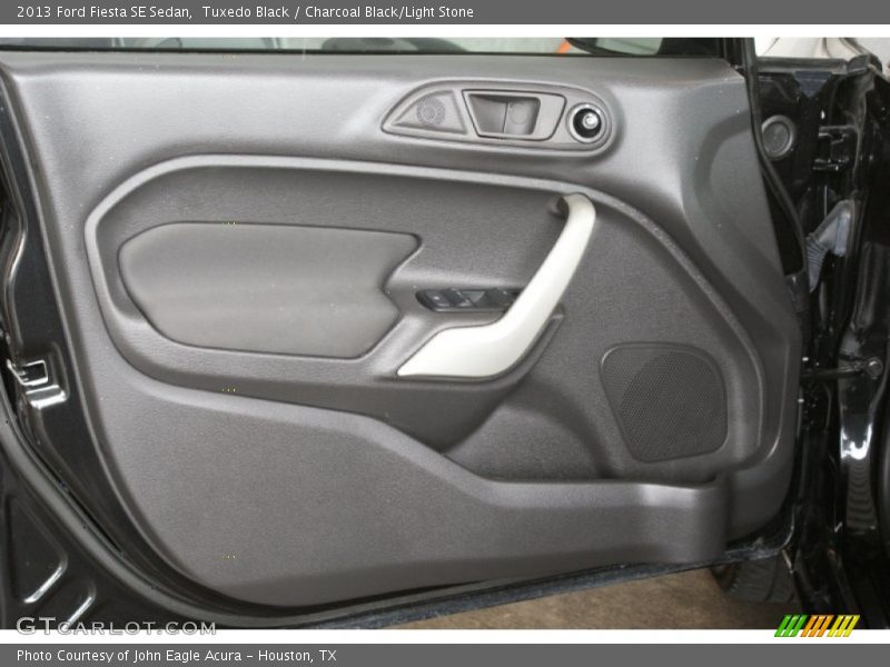 Tuxedo Black / Charcoal Black/Light Stone 2013 Ford Fiesta SE Sedan