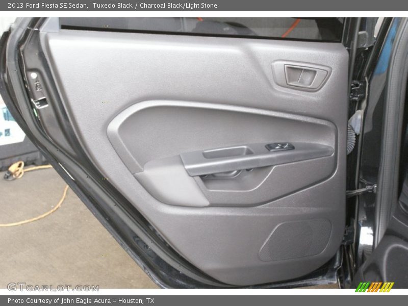 Tuxedo Black / Charcoal Black/Light Stone 2013 Ford Fiesta SE Sedan