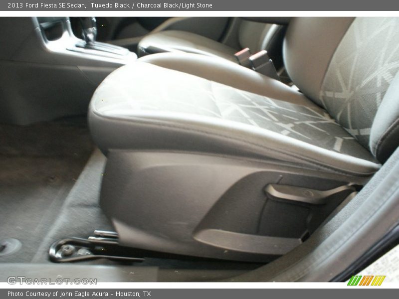Tuxedo Black / Charcoal Black/Light Stone 2013 Ford Fiesta SE Sedan