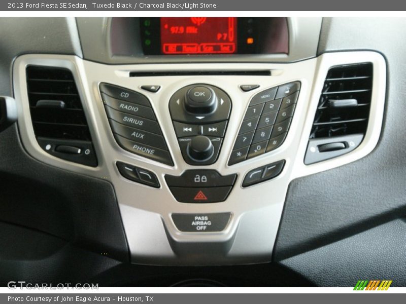Tuxedo Black / Charcoal Black/Light Stone 2013 Ford Fiesta SE Sedan