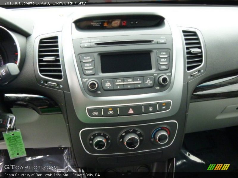 Ebony Black / Gray 2015 Kia Sorento LX AWD