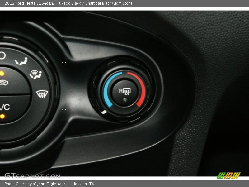 Tuxedo Black / Charcoal Black/Light Stone 2013 Ford Fiesta SE Sedan
