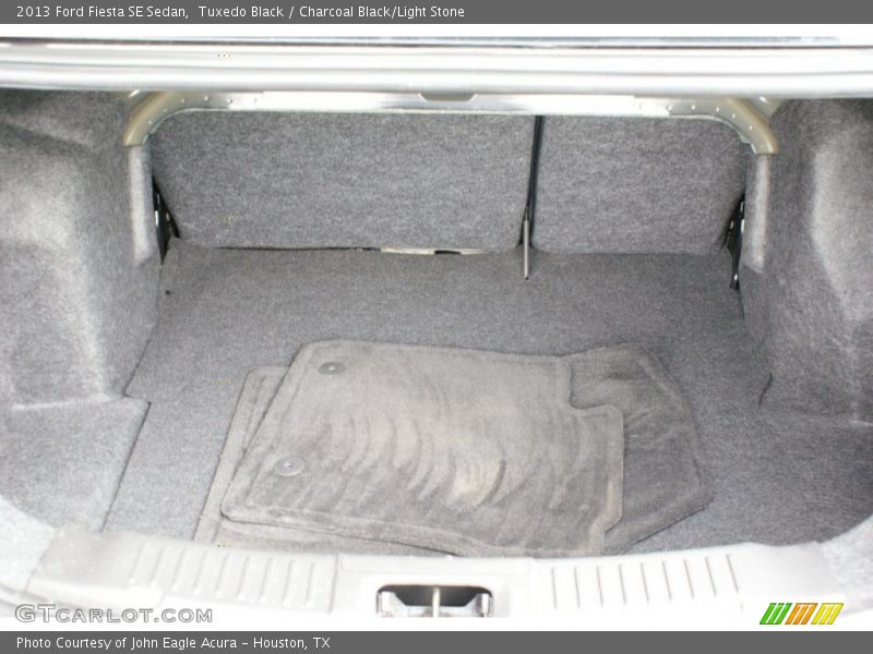Tuxedo Black / Charcoal Black/Light Stone 2013 Ford Fiesta SE Sedan