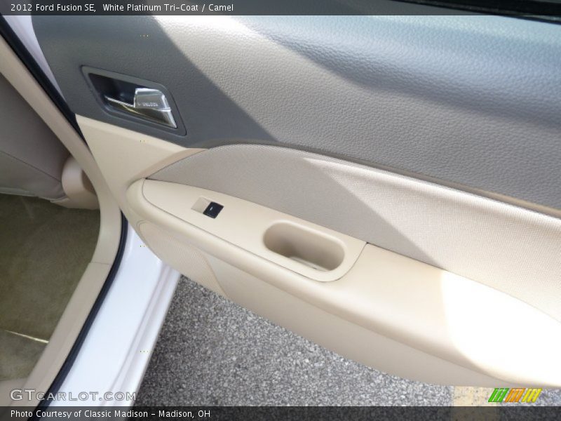 White Platinum Tri-Coat / Camel 2012 Ford Fusion SE
