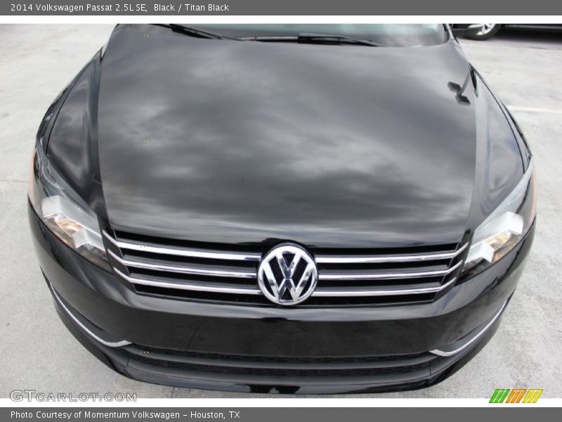 Black / Titan Black 2014 Volkswagen Passat 2.5L SE