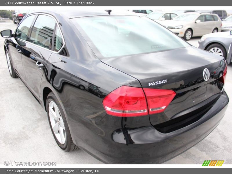 Black / Titan Black 2014 Volkswagen Passat 2.5L SE