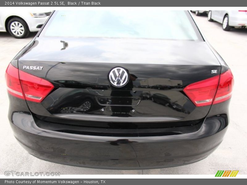 Black / Titan Black 2014 Volkswagen Passat 2.5L SE