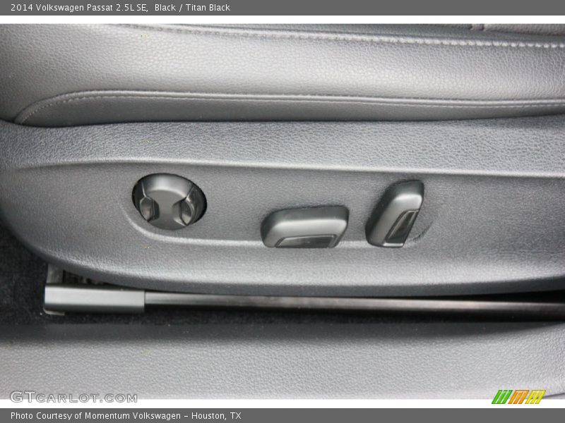 Black / Titan Black 2014 Volkswagen Passat 2.5L SE