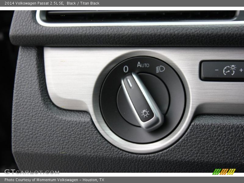 Black / Titan Black 2014 Volkswagen Passat 2.5L SE