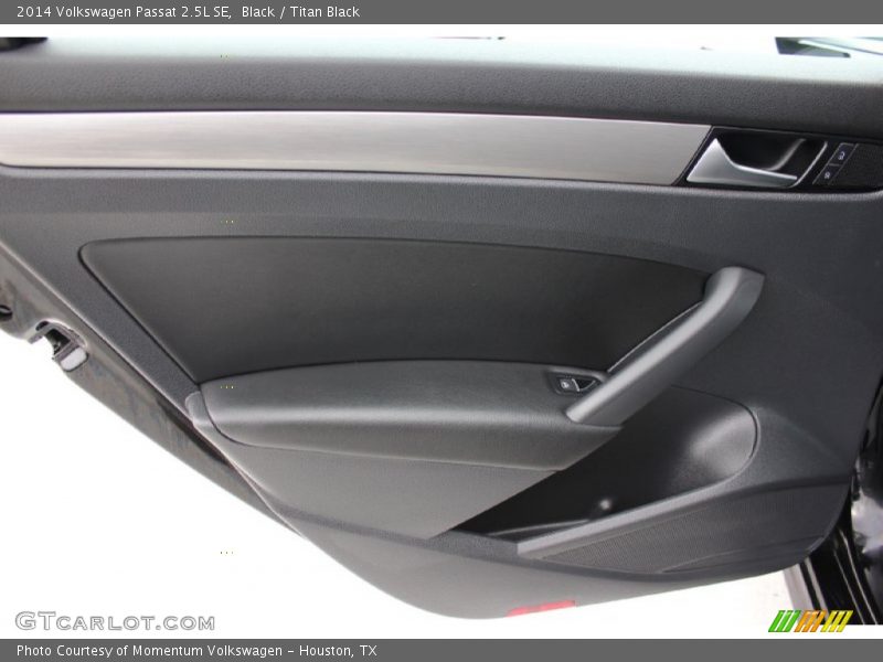 Black / Titan Black 2014 Volkswagen Passat 2.5L SE