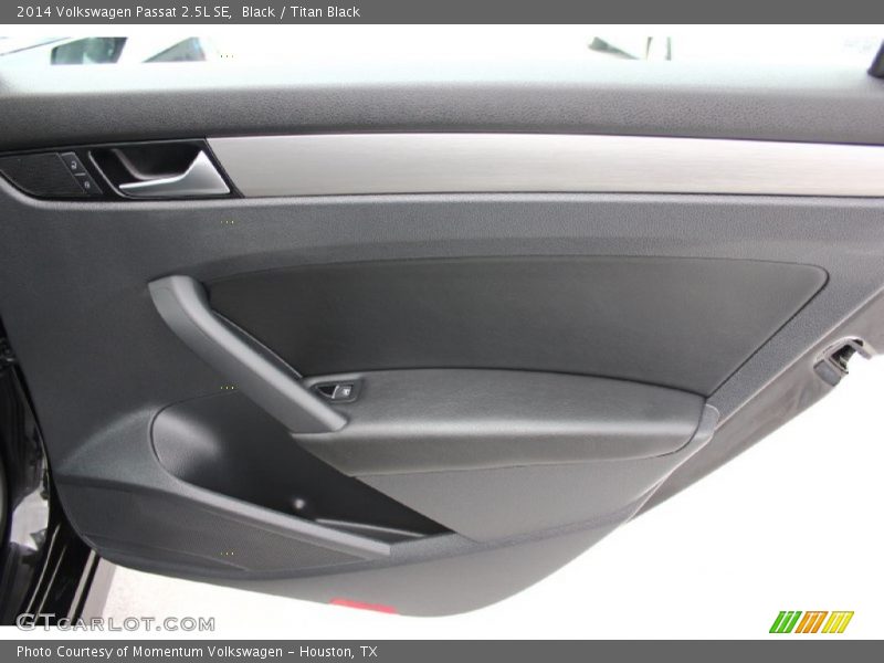 Black / Titan Black 2014 Volkswagen Passat 2.5L SE