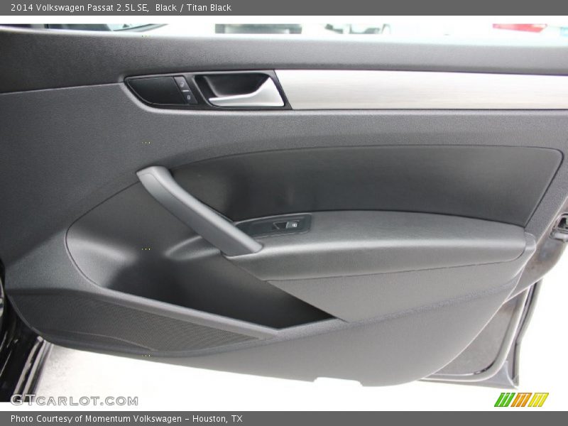 Black / Titan Black 2014 Volkswagen Passat 2.5L SE