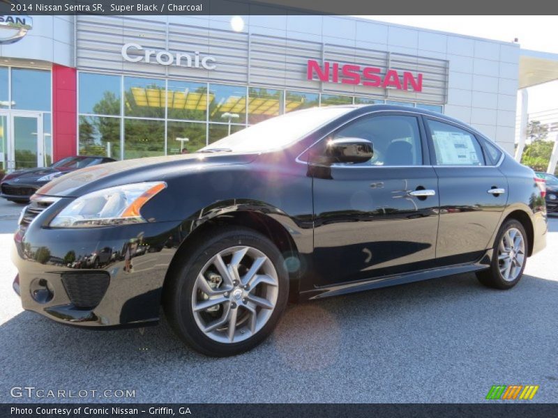 Super Black / Charcoal 2014 Nissan Sentra SR