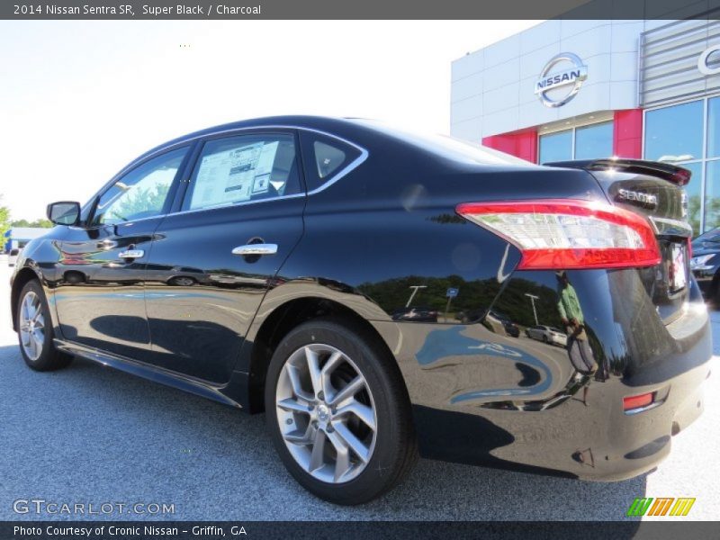 Super Black / Charcoal 2014 Nissan Sentra SR