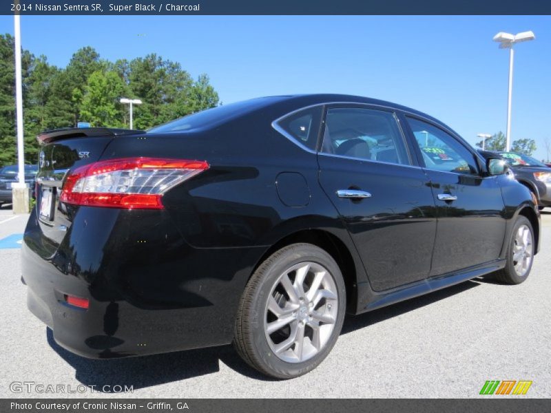 Super Black / Charcoal 2014 Nissan Sentra SR