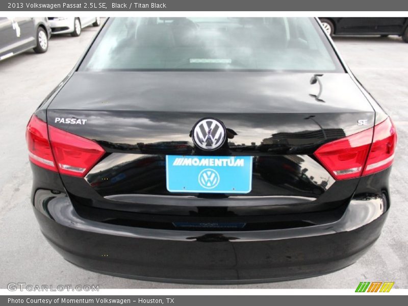 Black / Titan Black 2013 Volkswagen Passat 2.5L SE
