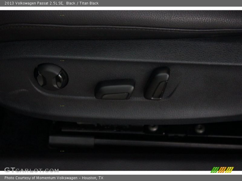 Black / Titan Black 2013 Volkswagen Passat 2.5L SE