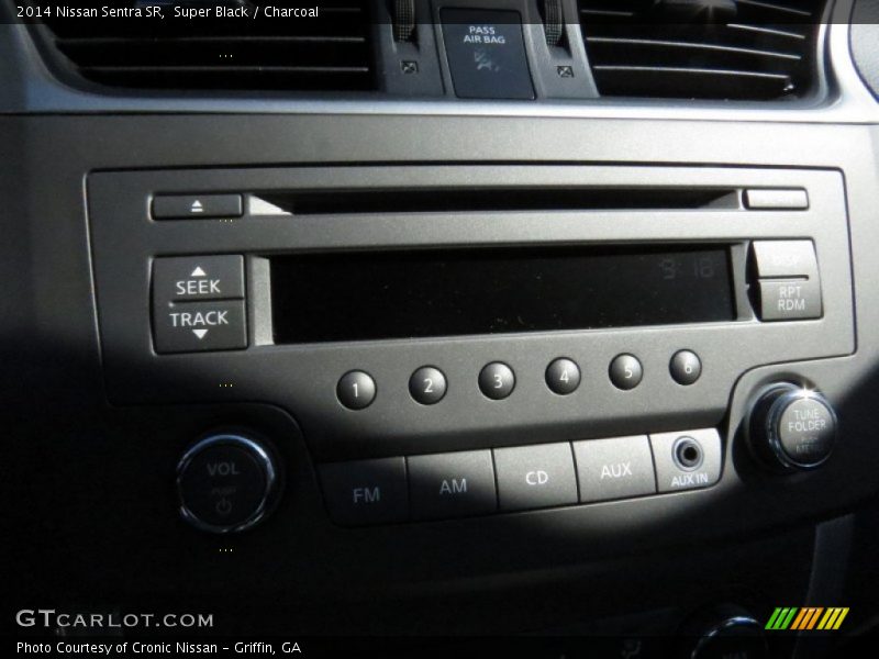 Super Black / Charcoal 2014 Nissan Sentra SR