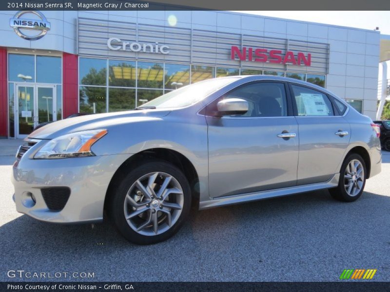 Magnetic Gray / Charcoal 2014 Nissan Sentra SR
