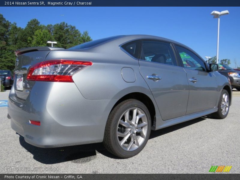 Magnetic Gray / Charcoal 2014 Nissan Sentra SR