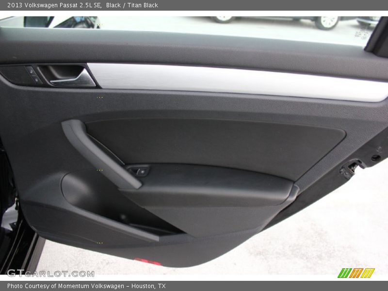 Black / Titan Black 2013 Volkswagen Passat 2.5L SE