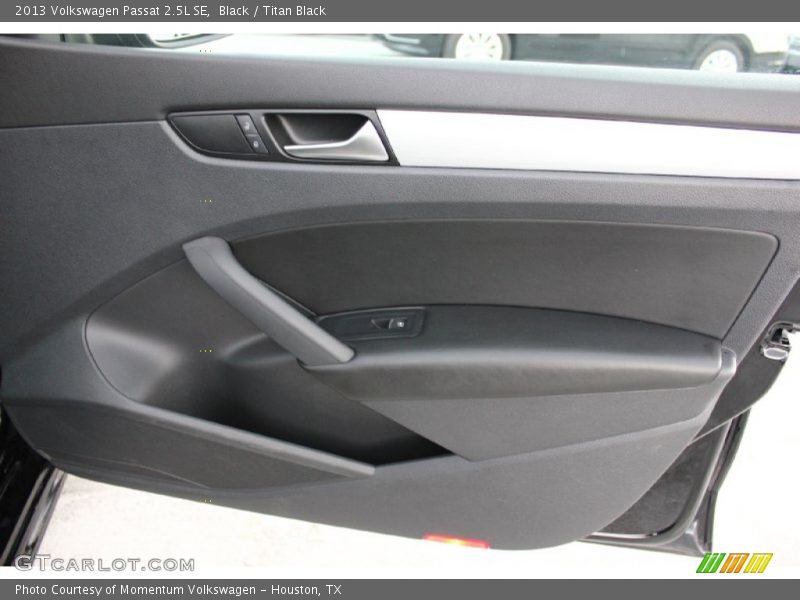 Black / Titan Black 2013 Volkswagen Passat 2.5L SE