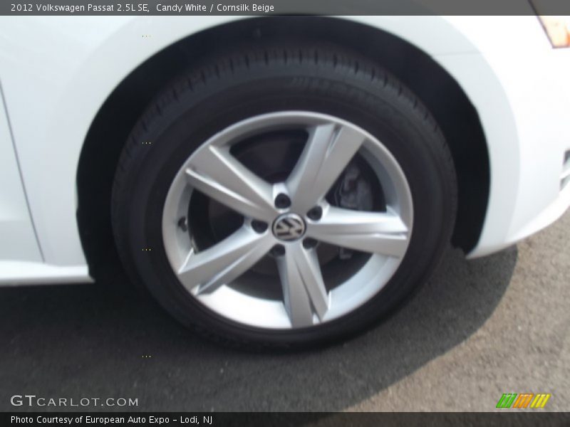 Candy White / Cornsilk Beige 2012 Volkswagen Passat 2.5L SE