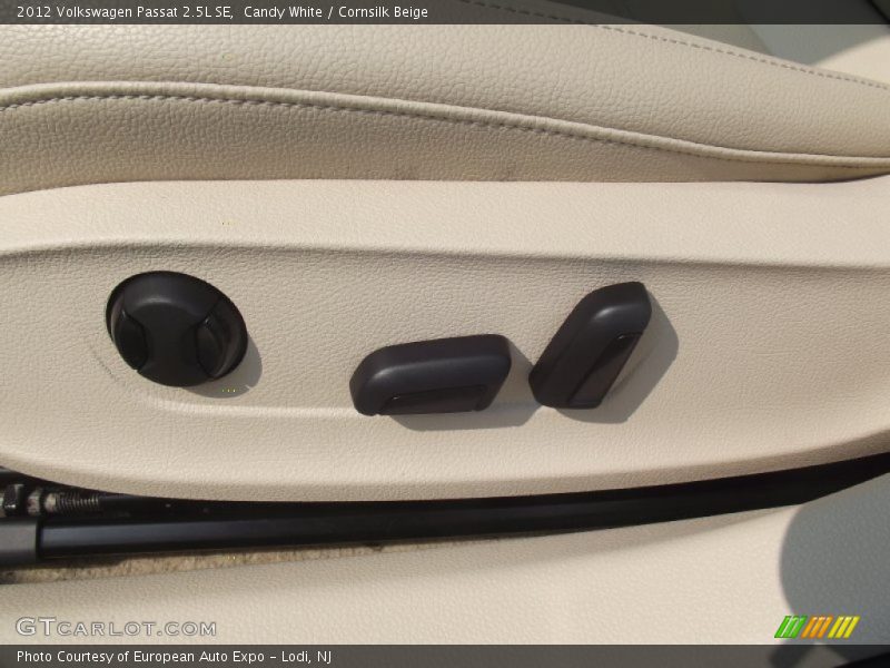 Candy White / Cornsilk Beige 2012 Volkswagen Passat 2.5L SE