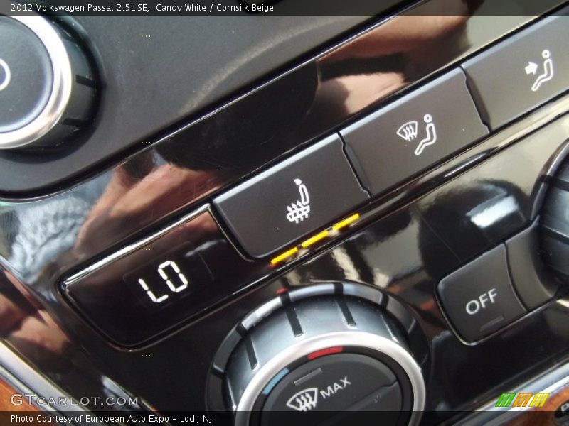Candy White / Cornsilk Beige 2012 Volkswagen Passat 2.5L SE