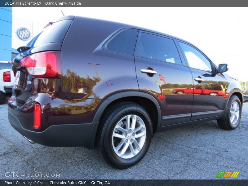 Dark Cherry / Beige 2014 Kia Sorento LX
