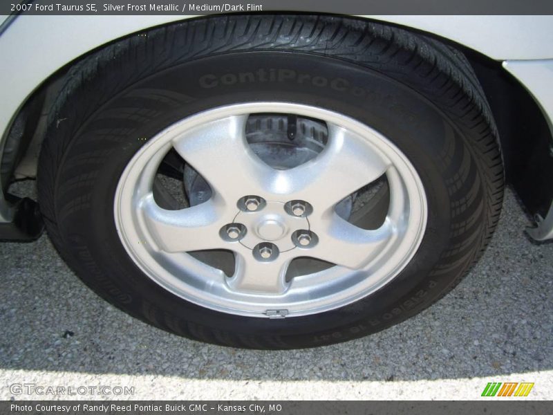 Silver Frost Metallic / Medium/Dark Flint 2007 Ford Taurus SE