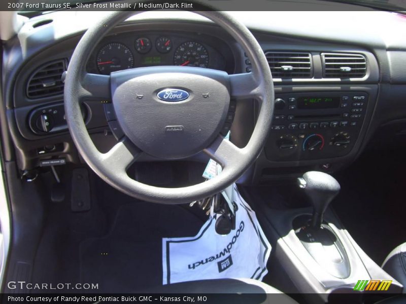 Silver Frost Metallic / Medium/Dark Flint 2007 Ford Taurus SE