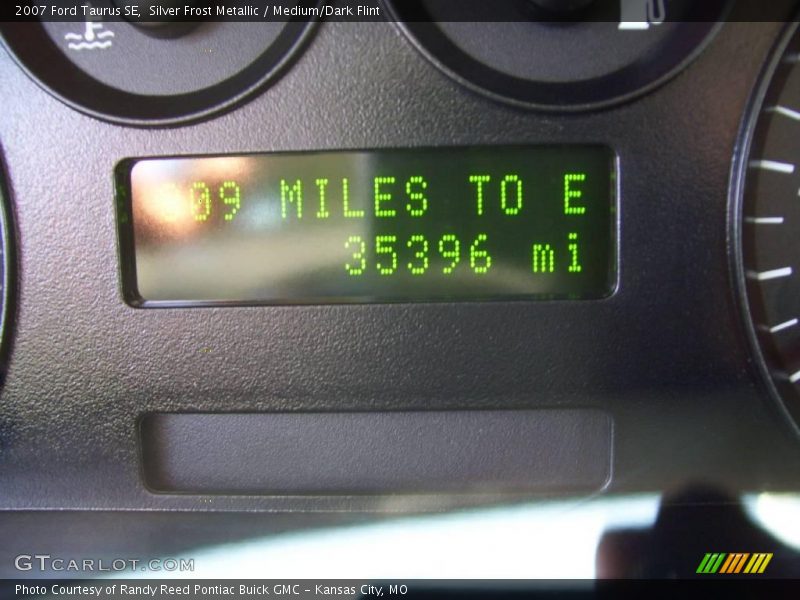 Silver Frost Metallic / Medium/Dark Flint 2007 Ford Taurus SE