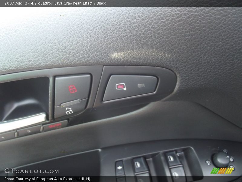 Lava Gray Pearl Effect / Black 2007 Audi Q7 4.2 quattro