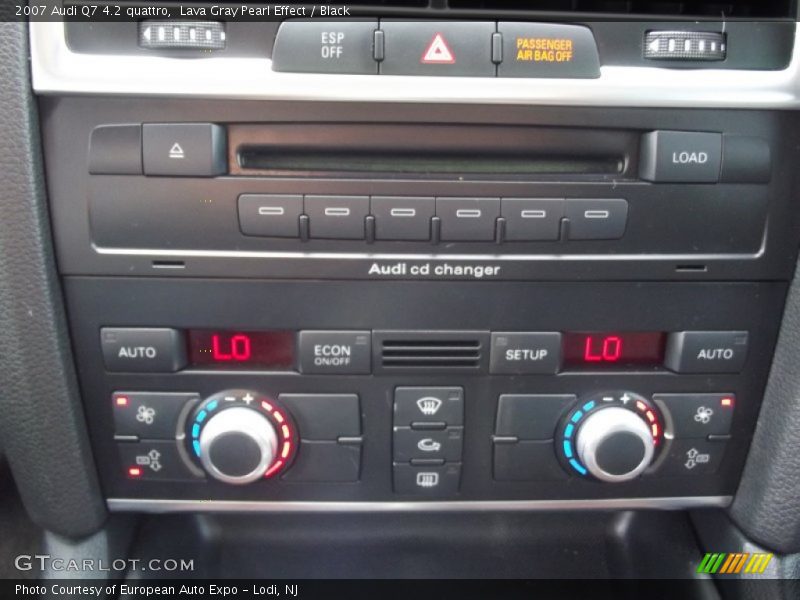 Lava Gray Pearl Effect / Black 2007 Audi Q7 4.2 quattro