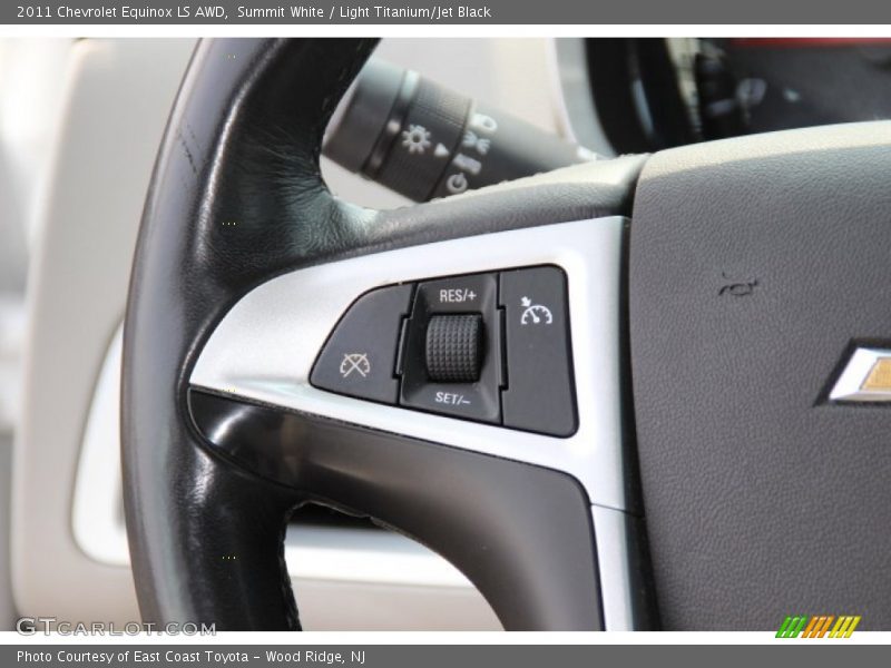 Summit White / Light Titanium/Jet Black 2011 Chevrolet Equinox LS AWD