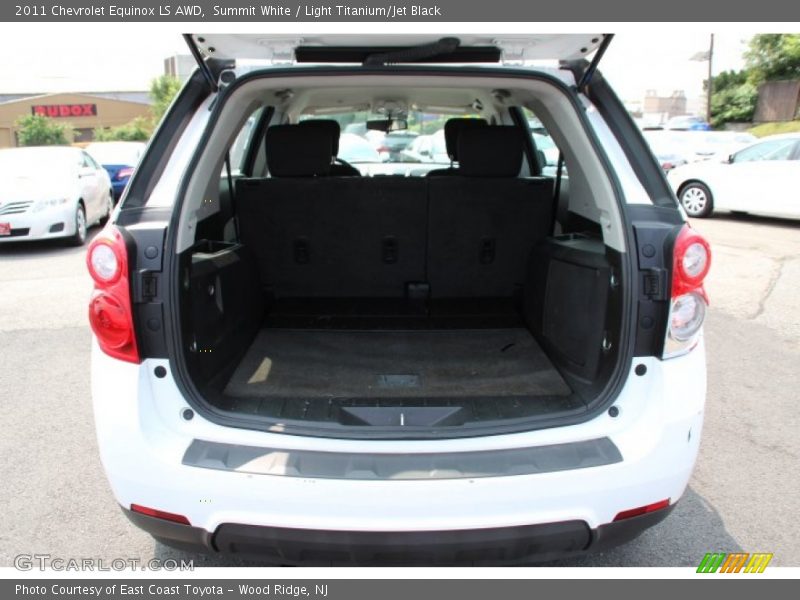 Summit White / Light Titanium/Jet Black 2011 Chevrolet Equinox LS AWD