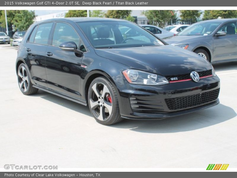 Deep Black Pearl / Titan Black Leather 2015 Volkswagen Golf GTI 4-Door 2.0T SE