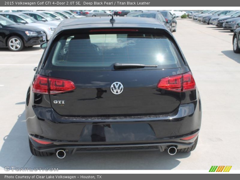 Deep Black Pearl / Titan Black Leather 2015 Volkswagen Golf GTI 4-Door 2.0T SE