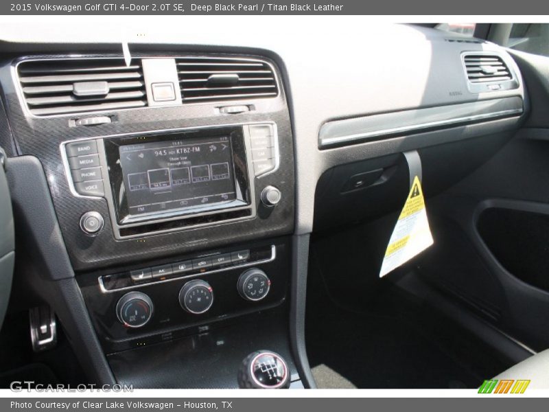 Deep Black Pearl / Titan Black Leather 2015 Volkswagen Golf GTI 4-Door 2.0T SE