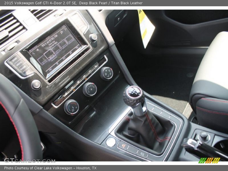 Deep Black Pearl / Titan Black Leather 2015 Volkswagen Golf GTI 4-Door 2.0T SE