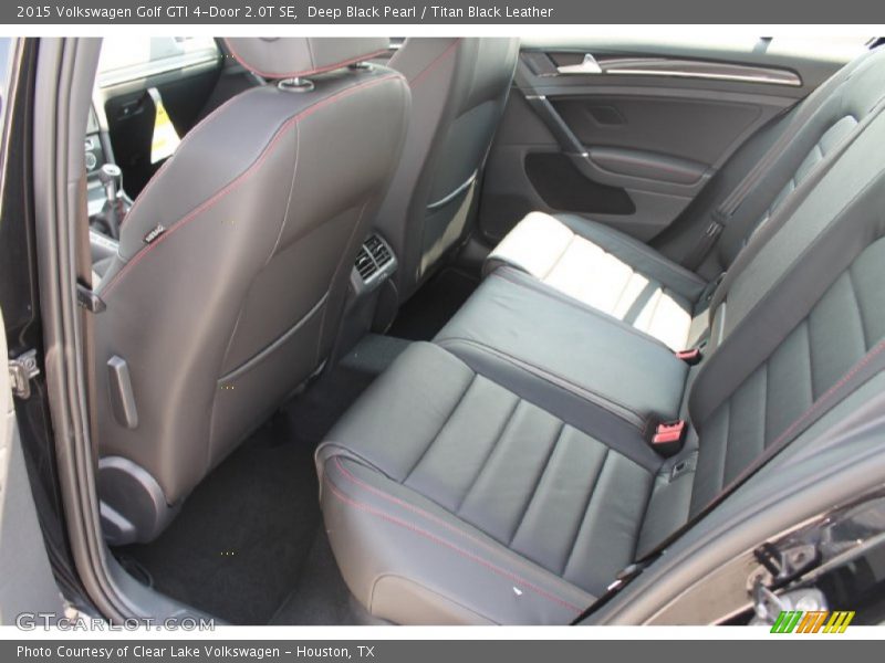Deep Black Pearl / Titan Black Leather 2015 Volkswagen Golf GTI 4-Door 2.0T SE