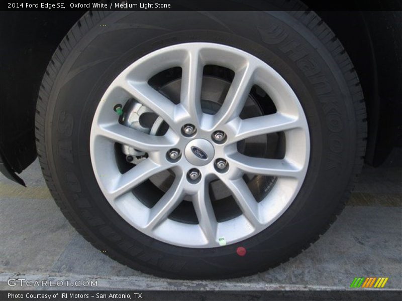 Oxford White / Medium Light Stone 2014 Ford Edge SE
