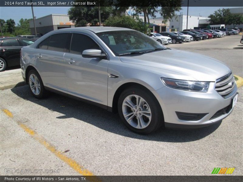 Ingot Silver / Charcoal Black 2014 Ford Taurus SEL