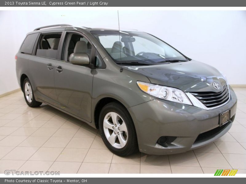 Cypress Green Pearl / Light Gray 2013 Toyota Sienna LE