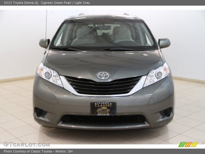 Cypress Green Pearl / Light Gray 2013 Toyota Sienna LE