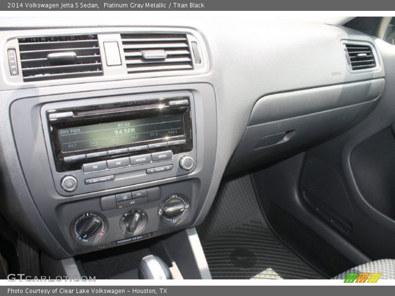 Platinum Gray Metallic / Titan Black 2014 Volkswagen Jetta S Sedan
